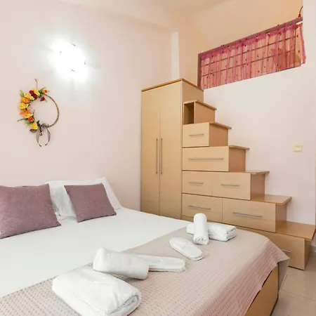 Delmare Lydia Vacation House *