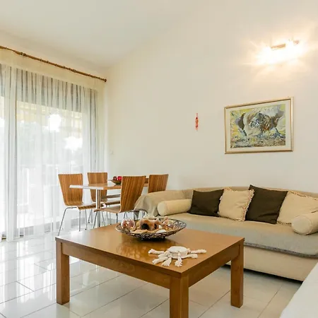 Delmare Lydia Vacation House Nyaraló